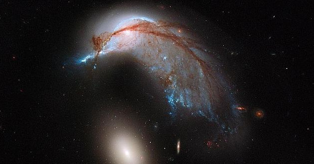Hubble-capta-impresionante-encuentro-dos-1816743
