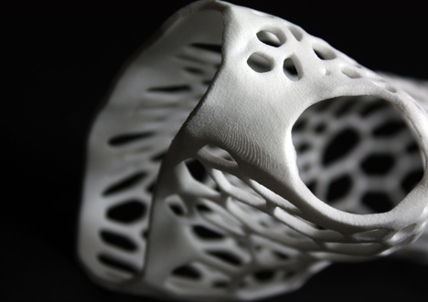 dezeen_Cortex-3D-printed-cast-for-broken-bones-by-Jake-Evill-4