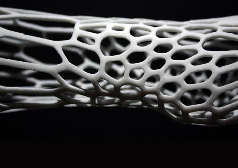 dezeen_Cortex-3D-printed-cast-for-broken-bones-by-Jake-Evill-5