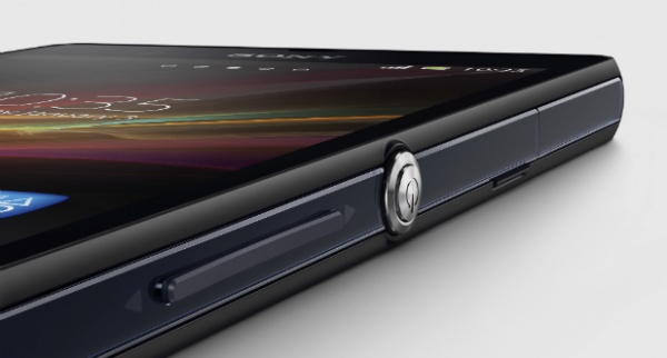 sony-xperia-zu-waterproof-phablet-incoming-samsung-take-note-1