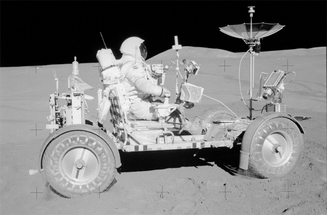 lunar-rover-11-130731